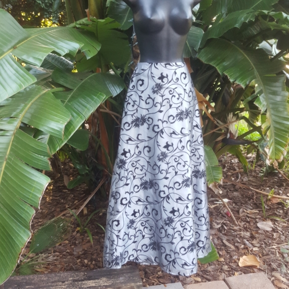 Jessica Howard Dresses & Skirts - Silver formal skirt